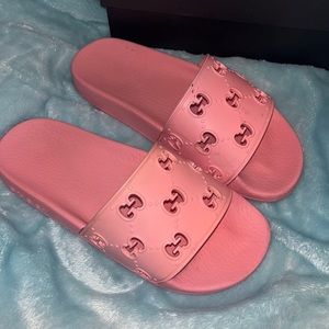 ❌SOLD❌GUCCI slides